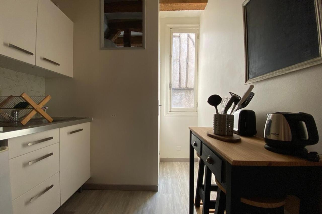 Typical Apartment In The Heart Of The City With Wifi ตูร์ ภายนอก รูปภาพ