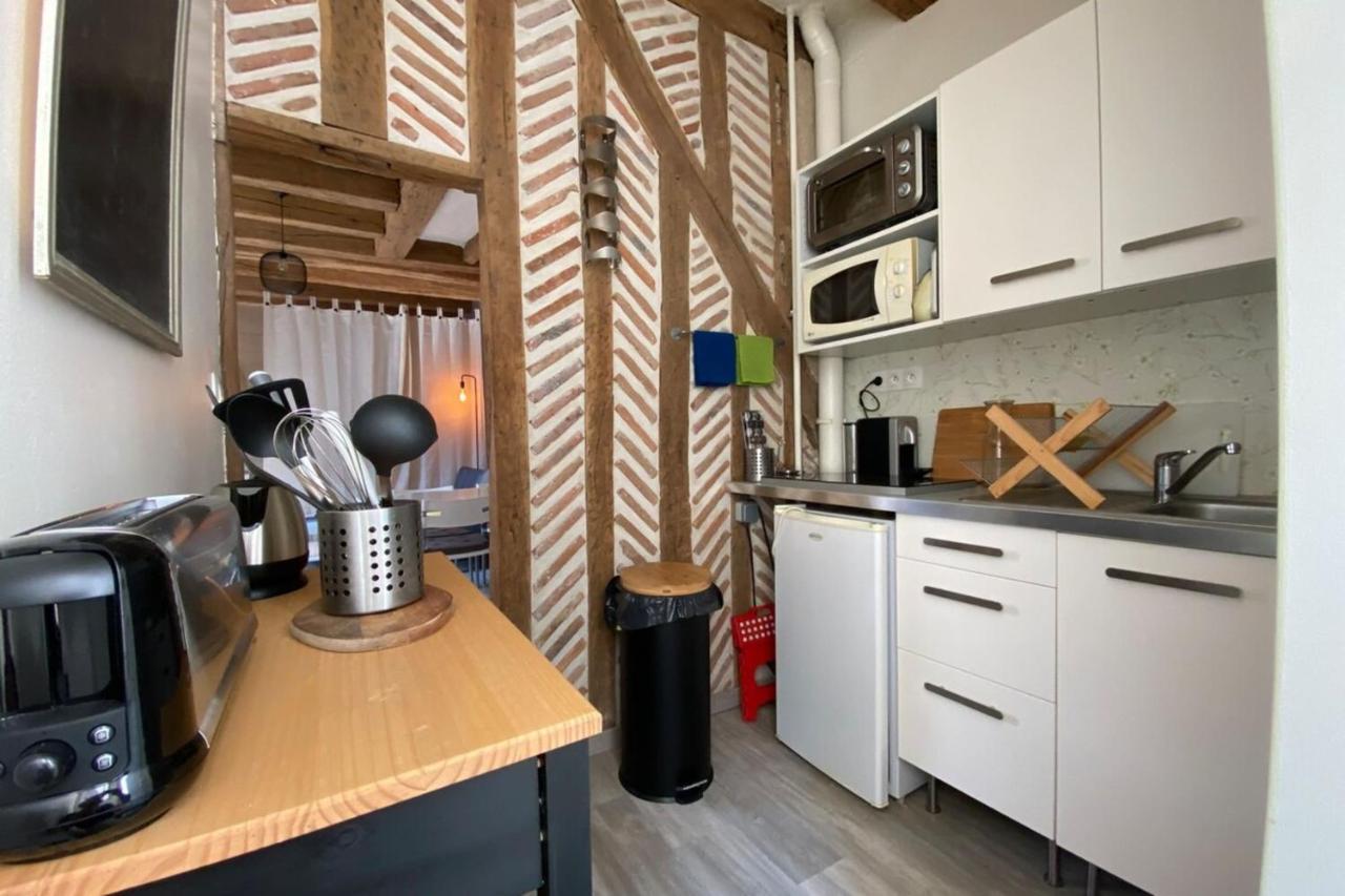 Typical Apartment In The Heart Of The City With Wifi ตูร์ ภายนอก รูปภาพ