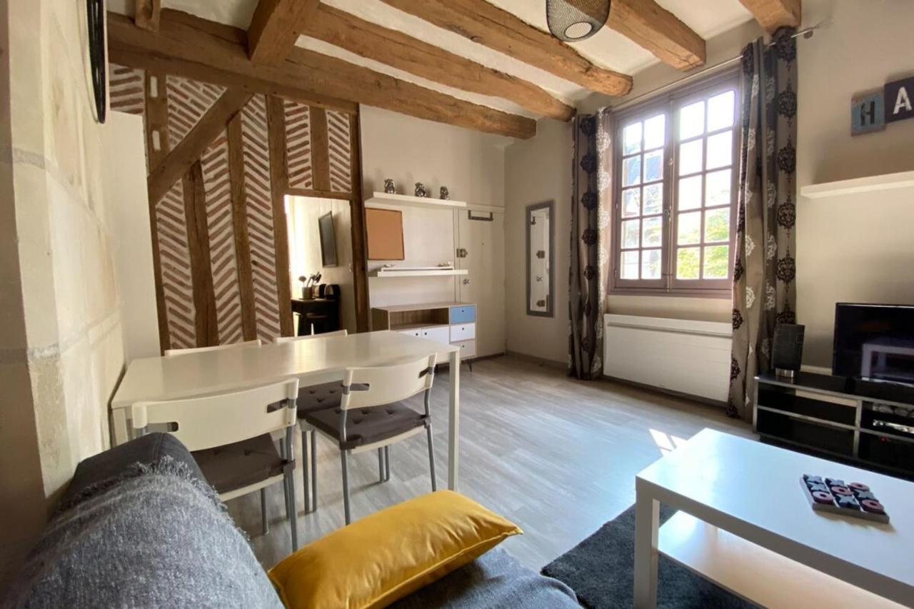Typical Apartment In The Heart Of The City With Wifi ตูร์ ภายนอก รูปภาพ