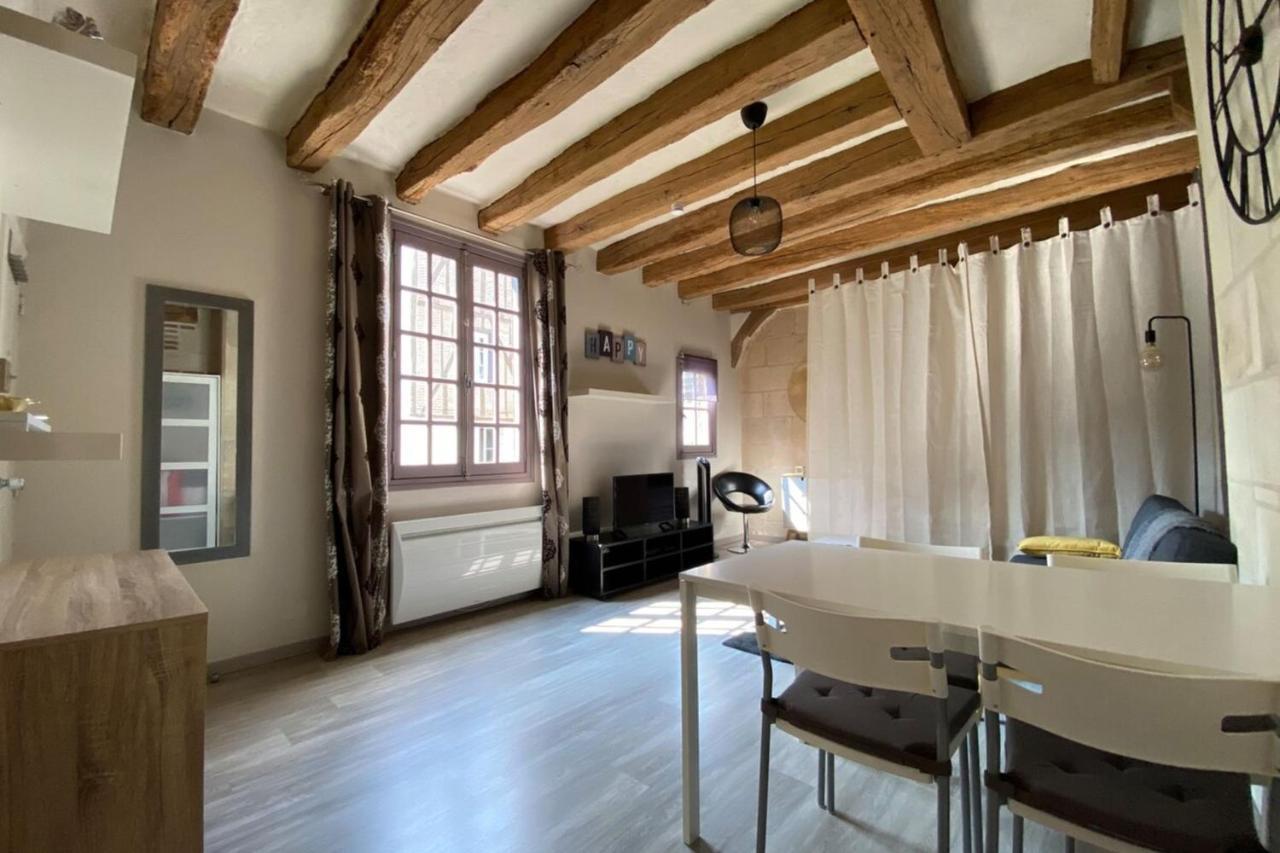 Typical Apartment In The Heart Of The City With Wifi ตูร์ ภายนอก รูปภาพ